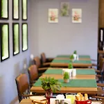 Hotel Set Oezer 3*
