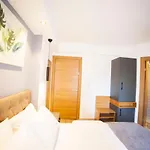 Hotel Set Oezer 3*