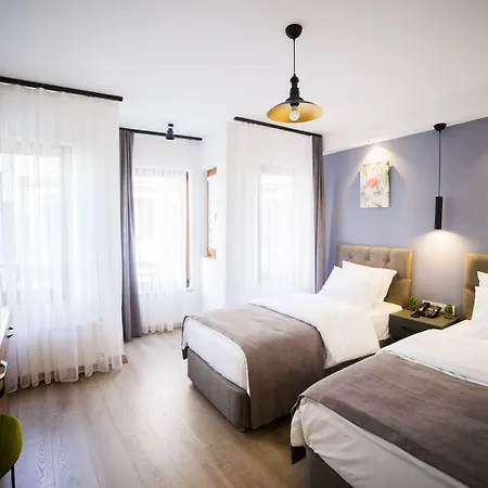 Hotel Set Oezer